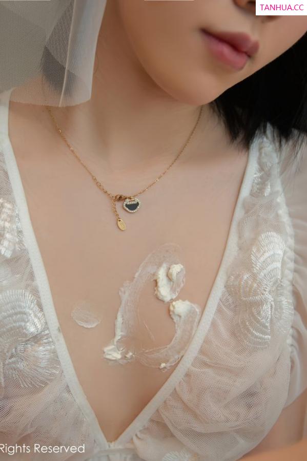 一颗甜蛋黄a  [XiuRen]高清写真图 2022.01.28 No.4530 一颗甜蛋黄a第14张图片